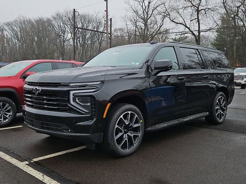 New 2026 Chevrolet Suburban RST w/ Advanced Technology Package image 2