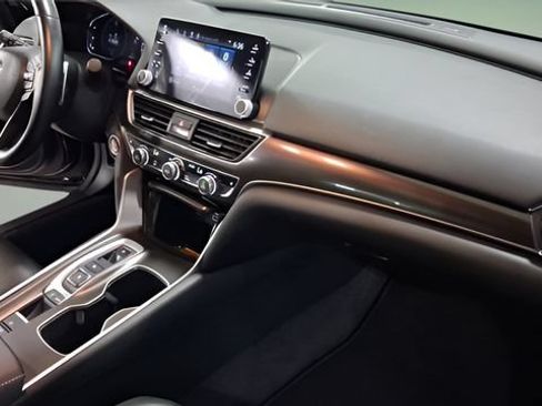 Used 2022 Honda Accord Sport image 21