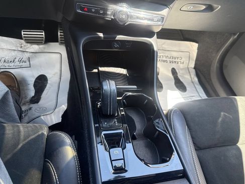 Used 2019 Volvo XC40 T5 R-Design AWD/4WD image 22