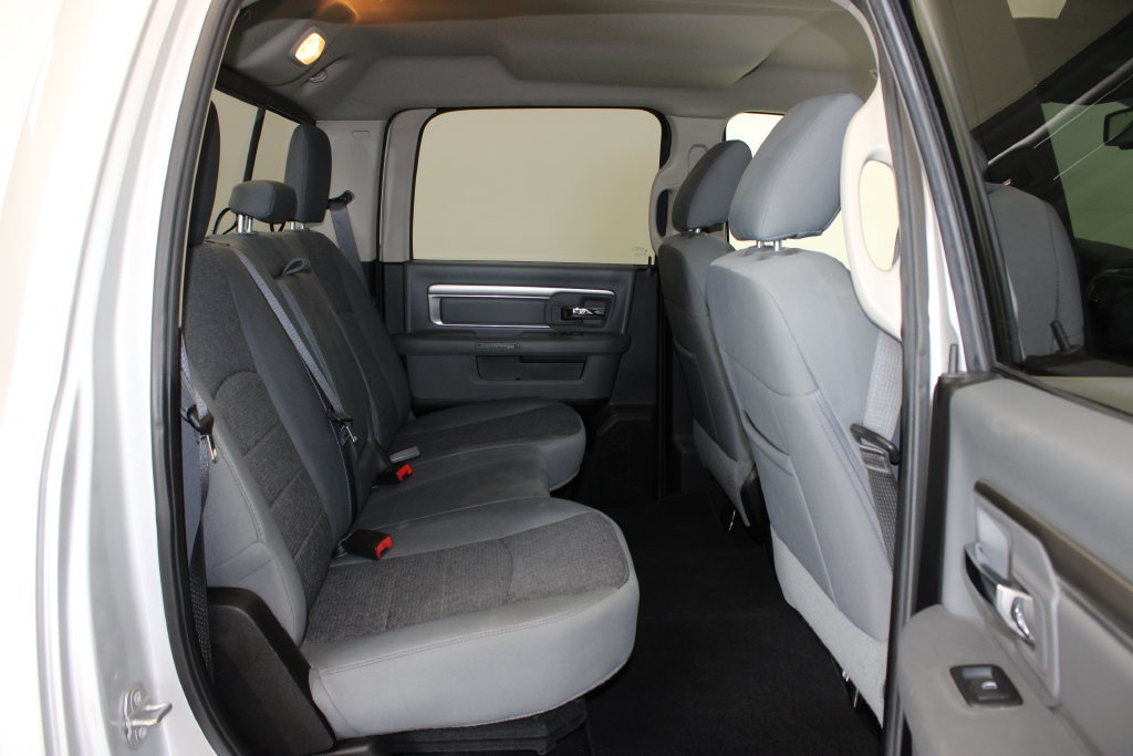 Used 2019 RAM 1500 Big Horn AWD/4WD image 7