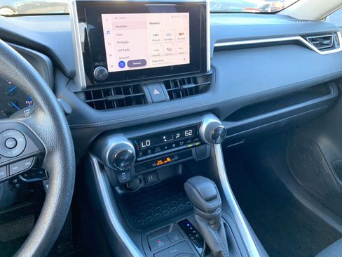 Used 2025 Toyota RAV4 LE image 18