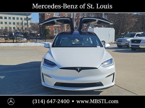 Used 2022 Tesla Model X image 11