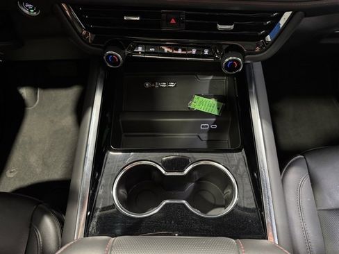 Used 2025 Chevrolet Suburban RST w/ Comfort Package image 20