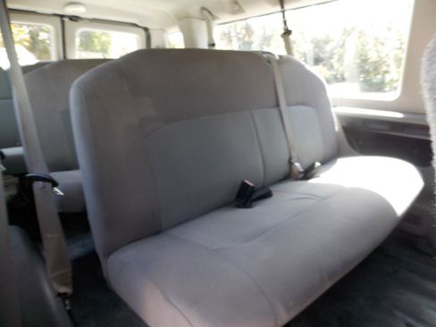 Used 2013 Ford E-350 and Econoline 350 XLT image 12