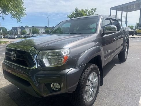 Used 2013 Toyota Tacoma PreRunner RWD image 5