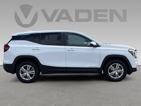 Used 2024 GMC Terrain SLE AWD/4WD image 7