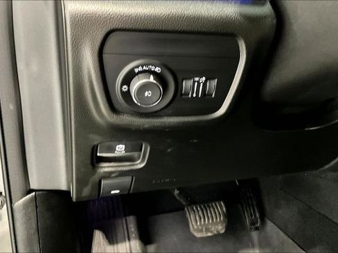 Used 2023 Jeep Grand Cherokee Summit w/ Luxury Tech Group V image 39