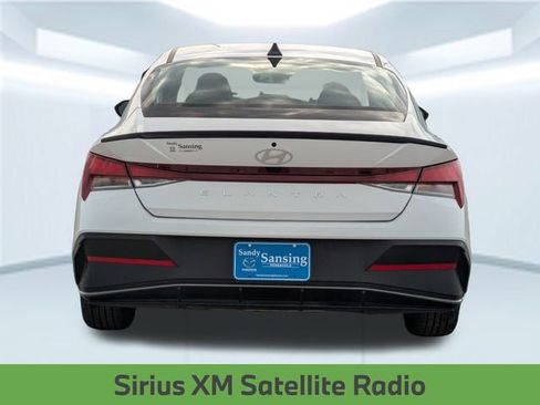 Used 2025 Hyundai Elantra Sport image 5