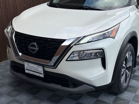 Used 2023 Nissan Rogue SV FWD image 18