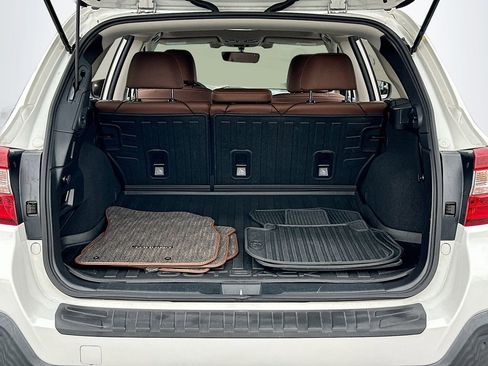 Used 2018 Subaru Outback 2.5i Touring w/ Popular Package #3 image 27