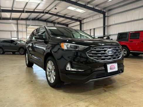 Used 2022 Ford Edge Titanium image 6