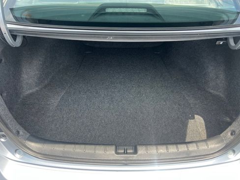 Used 2017 Honda Accord LX image 11