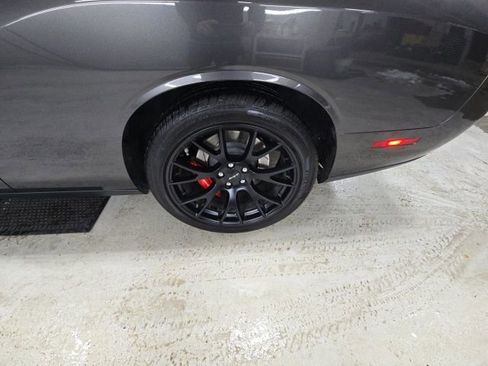 Used 2016 Dodge Challenger SRT Hellcat image 14