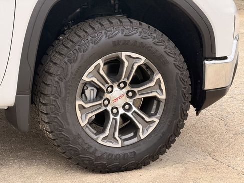 New 2026 GMC Sierra 1500 Pro w/ Pro Value Package image 9