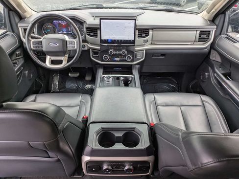 Used 2024 Ford Expedition XLT RWD image 17