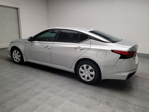 Used 2019 Nissan Altima 2.5 S FWD image 3