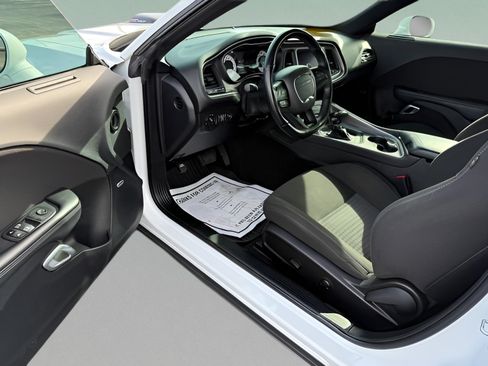 Used 2022 Dodge Challenger R/T Scat Pack RWD image 13