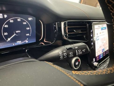 New 2026 Jeep Grand Wagoneer Summit AWD/4WD image 44