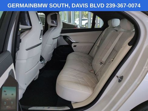 Certified 2025 BMW 760i xDrive AWD/4WD image 15