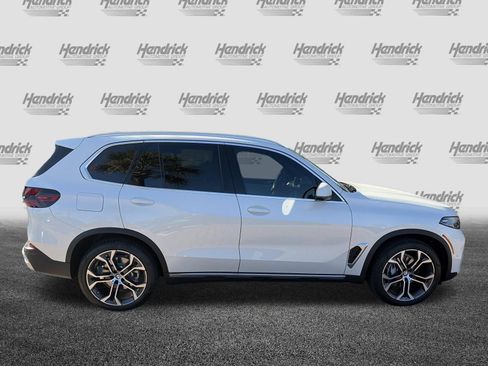 Used 2026 BMW X5 xDrive40i AWD/4WD image 11