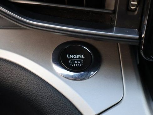 Used 2022 Ford Explorer XLT w/ Equipment Group 202A image 28