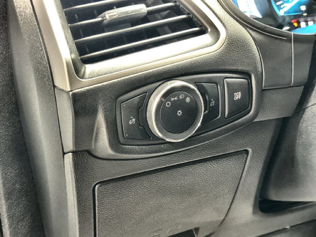 Used 2024 Ford Edge SEL AWD/4WD image 16