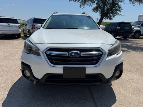 Used 2019 Subaru Outback 2.5i Premium image 2