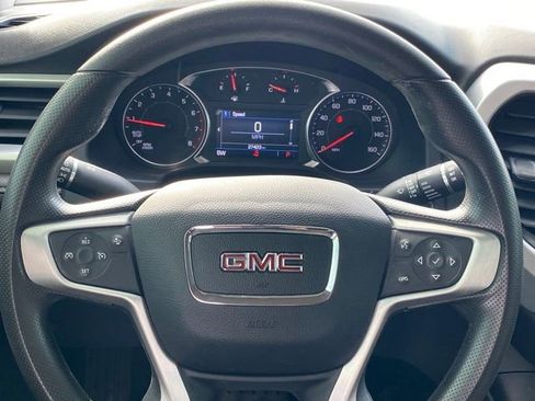 Certified 2023 GMC Acadia SLE w/ LPO, Floor Liner Package image 8