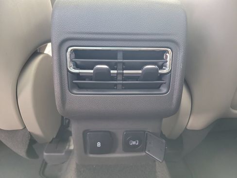 Certified 2024 Lincoln Corsair FWD w/ Equipment Group 101A image 13