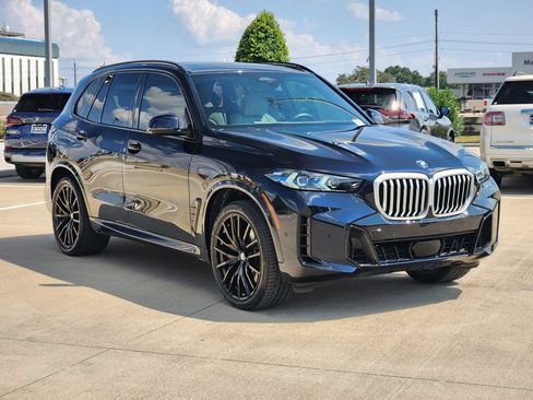 Used 2024 BMW X5 sDrive40i w/ M Sport Package RWD image 3