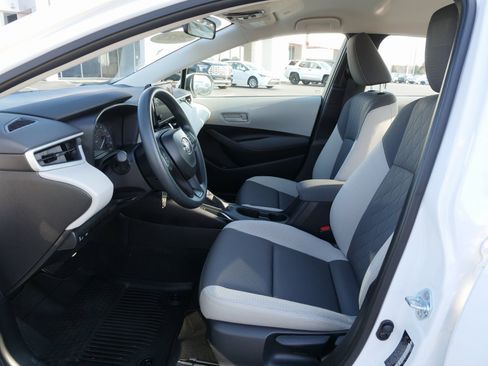 Used 2025 Toyota Corolla LE image 17