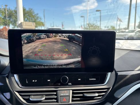 New 2025 Nissan Altima 2.5 SR w/ SR Premium Package image 19