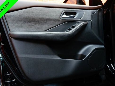 Used 2022 Nissan Rogue SV image 30