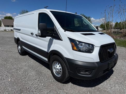 Used 2023 Ford Transit 250 Low Roof AWD image 9