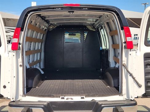 Used 2024 Chevrolet Express 2500 w/ Driver Convenience Package image 30