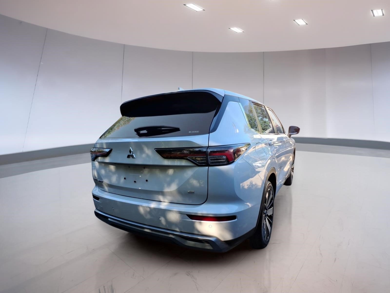 Used 2025 Mitsubishi Outlander SE AWD/4WD image 4