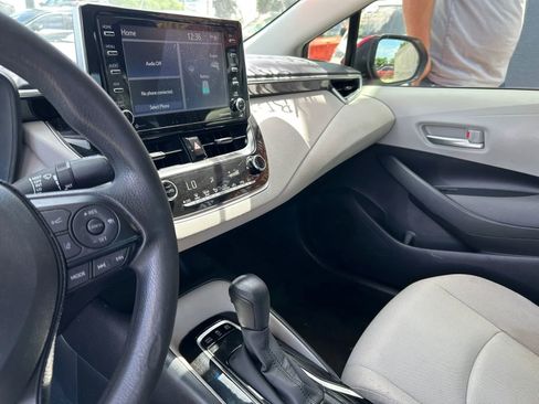 Used 2021 Toyota Corolla LE FWD image 10