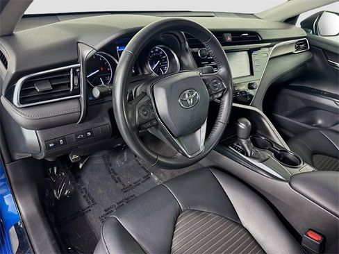 Used 2018 Toyota Camry SE image 17