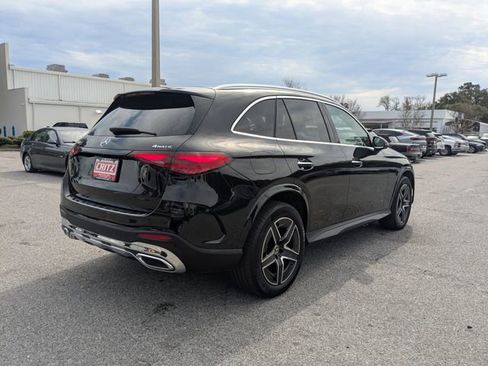 Used 2025 Mercedes-Benz GLC 300 4MATIC image 4