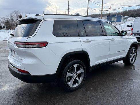 Used 2024 Jeep Grand Cherokee L Limited image 5