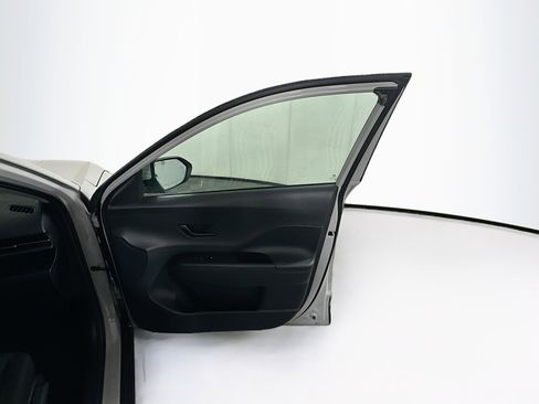 Used 2025 Hyundai Kona SEL image 30