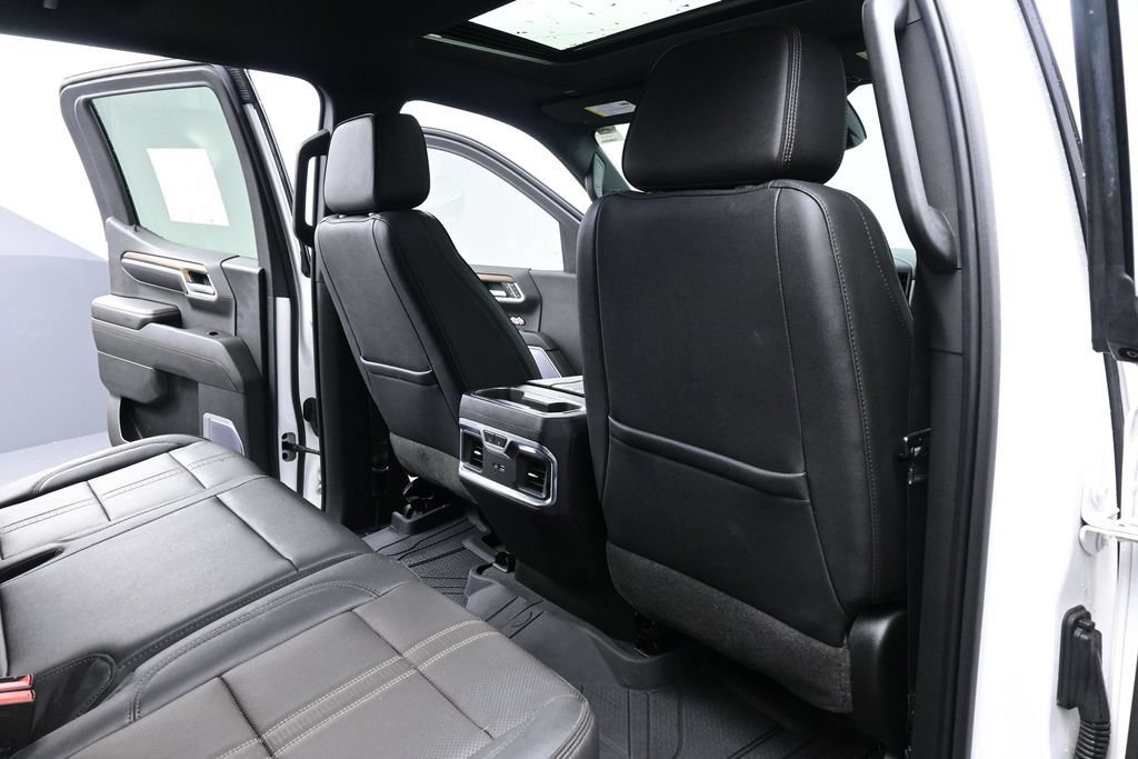 Used 2022 Chevrolet Silverado 1500 High Country w/ High Country Premium Package AWD/4WD image 30