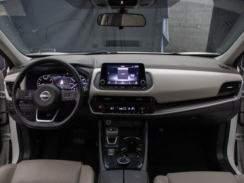 Used 2023 Nissan Rogue SV w/ SV Premium Package image 22