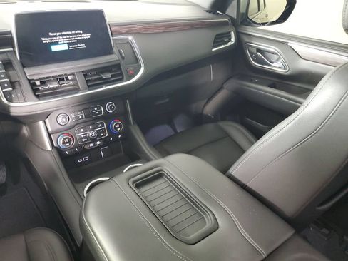 Used 2023 Chevrolet Tahoe Z71 w/ Luxury Package AWD/4WD image 16