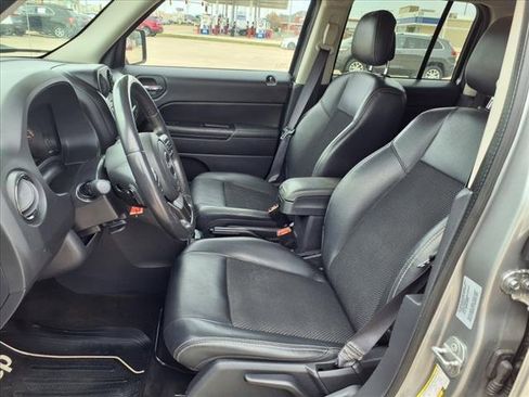 Used 2016 Jeep Patriot Sport w/ Power Value Group image 18