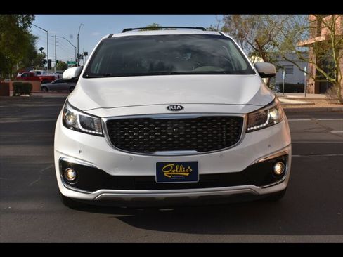 Used 2018 Kia Sedona SX Limited FWD image 8