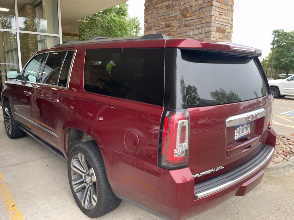 Used 2019 GMC Yukon XL Denali w/ Denali Ultimate Package AWD/4WD image 3