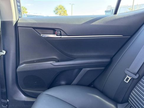 Used 2022 Toyota Camry SE image 22