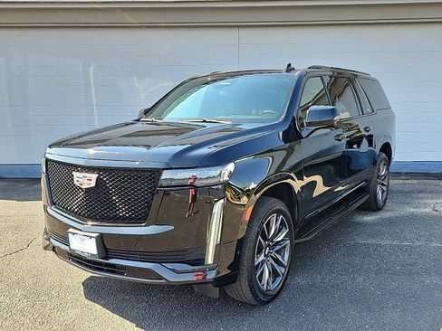 Used 2021 Cadillac Escalade ESV Sport AWD/4WD image 1