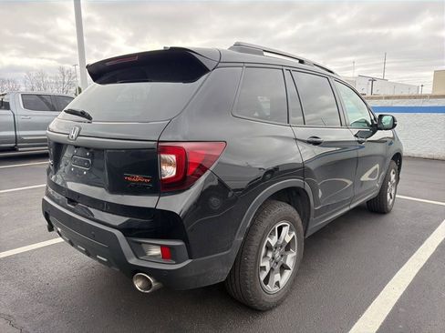 Used 2023 Honda Passport TrailSport image 3